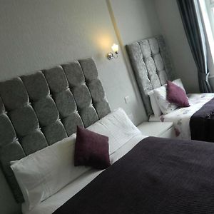 Deluxe Triple Room Sea View